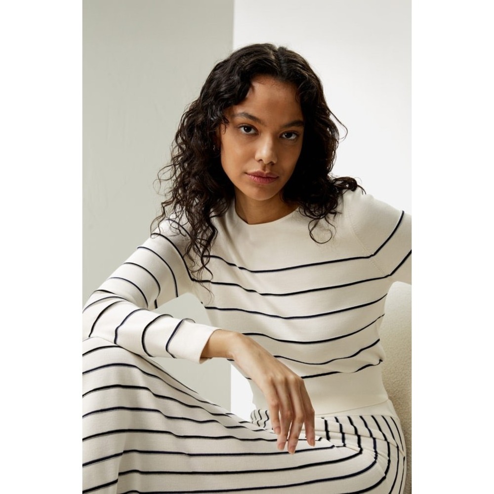 LilySilk Women 100% Silk Knit Long Sleeve Tee Size S White Blue Striped Cropped